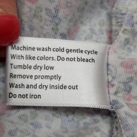 Karen Neubuther Small Flower Print Night Gown. Size M - Picture 9 of 9